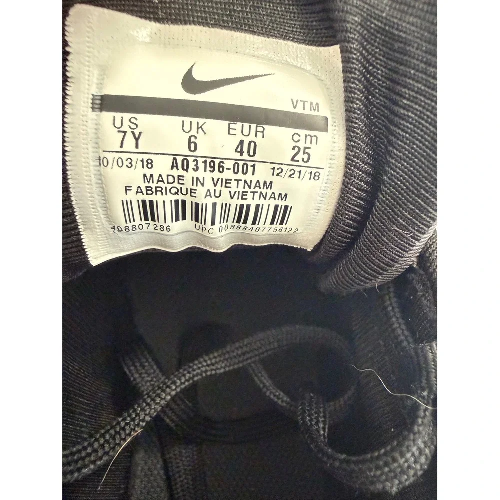 Nike Air Max 720 Triple Black Sneakers Running Shoes Kids Size 7Y AQ3196-001